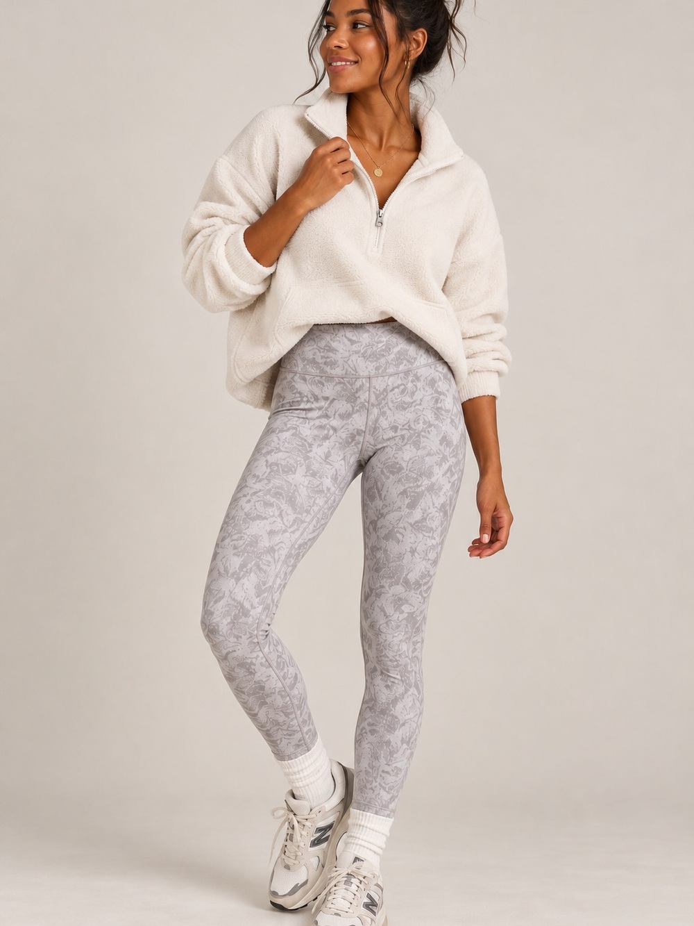 Athleta Patterned Gray Leggings Size M